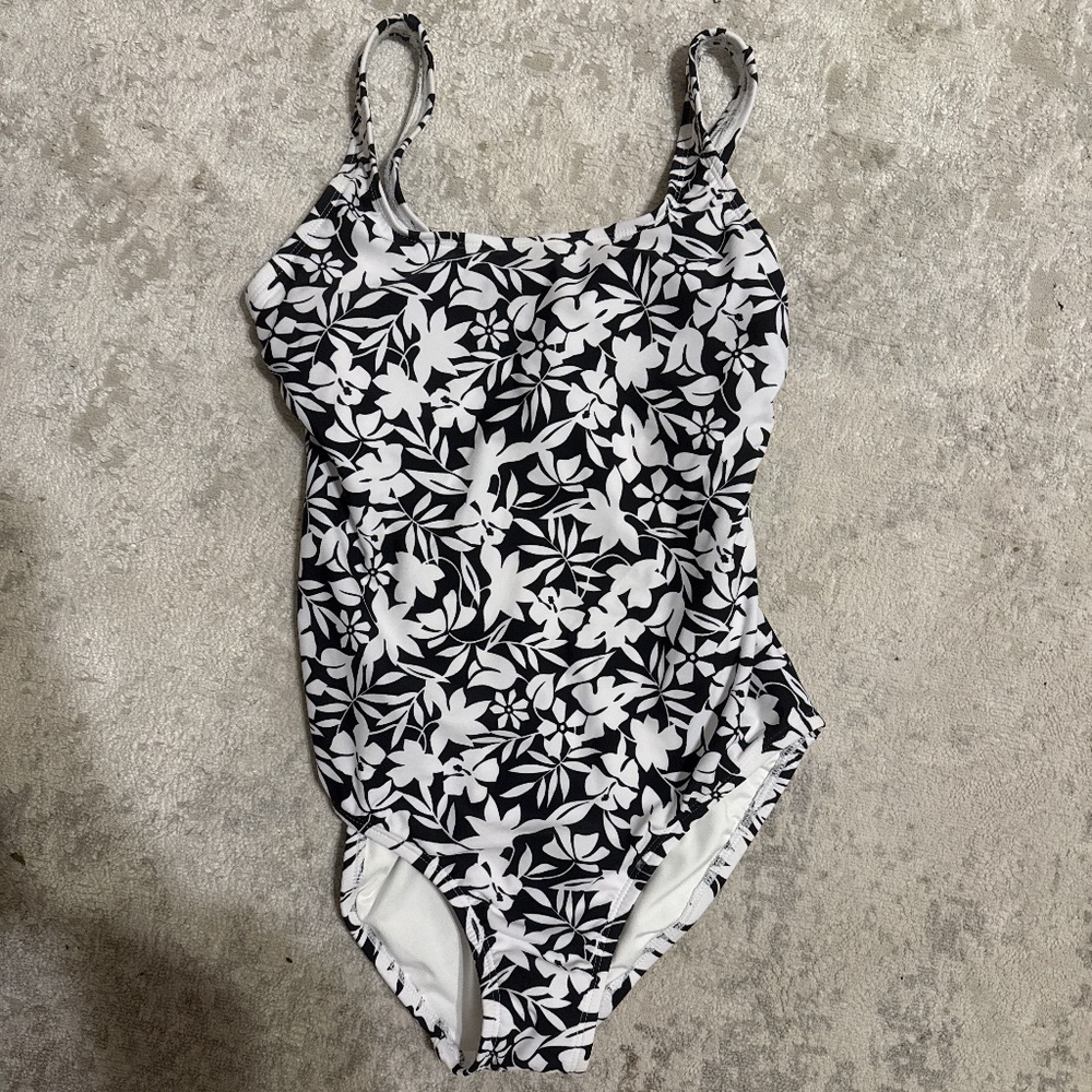 BRAND NEW LANDS’ END SWIMMING ATTIRE